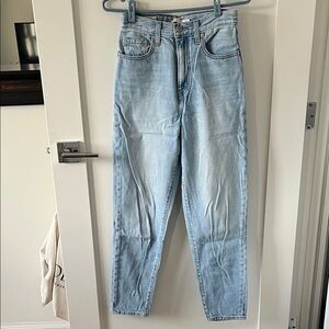 Levi’s High Loose Taper Jeans